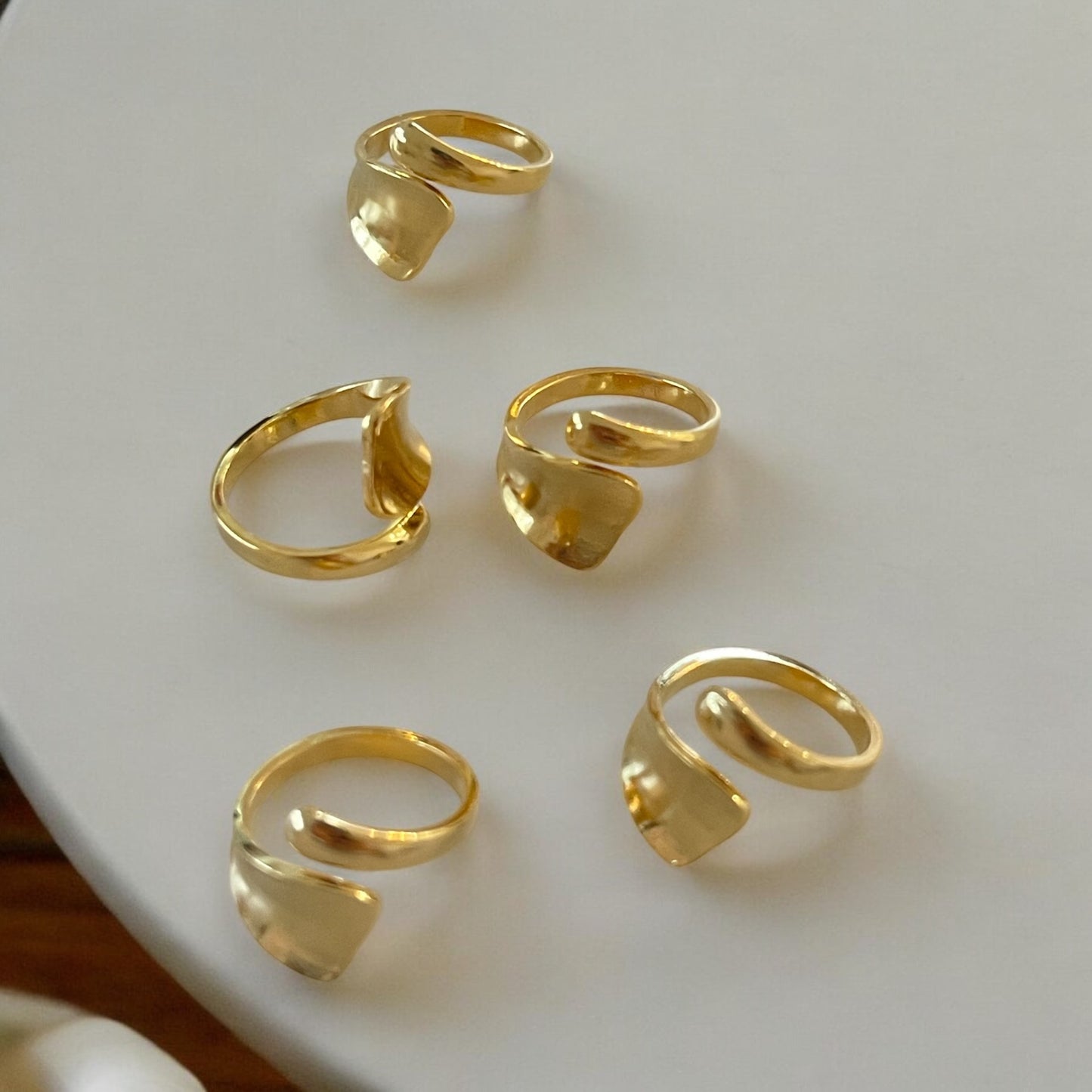 Akra Gold Ring